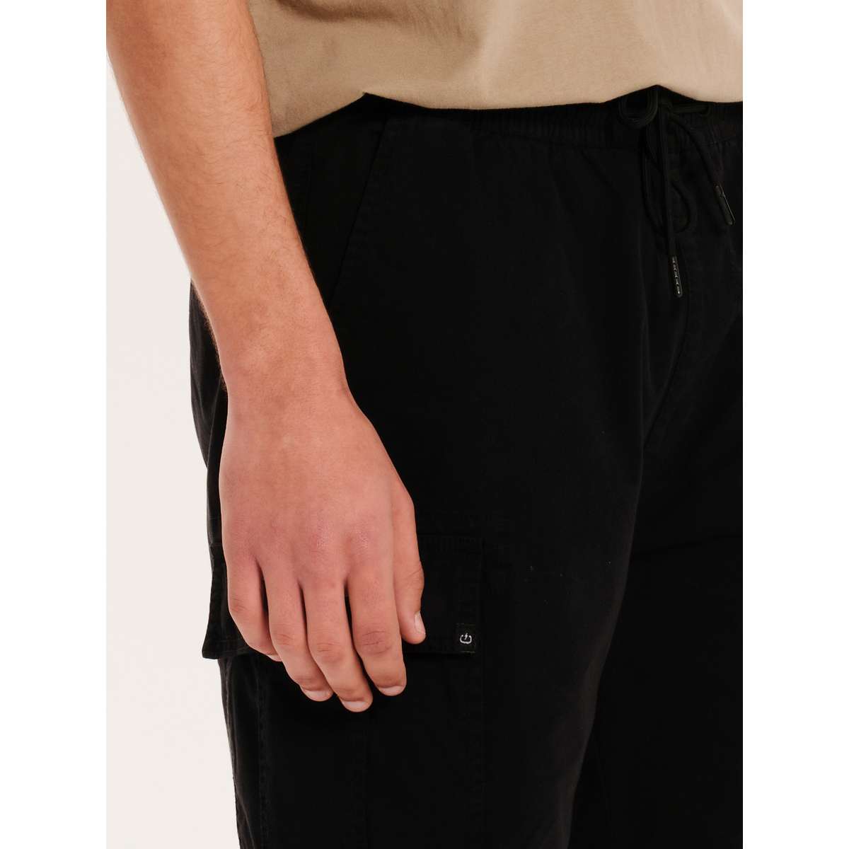 EMERSON MEN’S REGULAR FIT COTTON FULL ELASTICATED CLASSIC CARGO SHORTS 251.EM47.17 BLACK