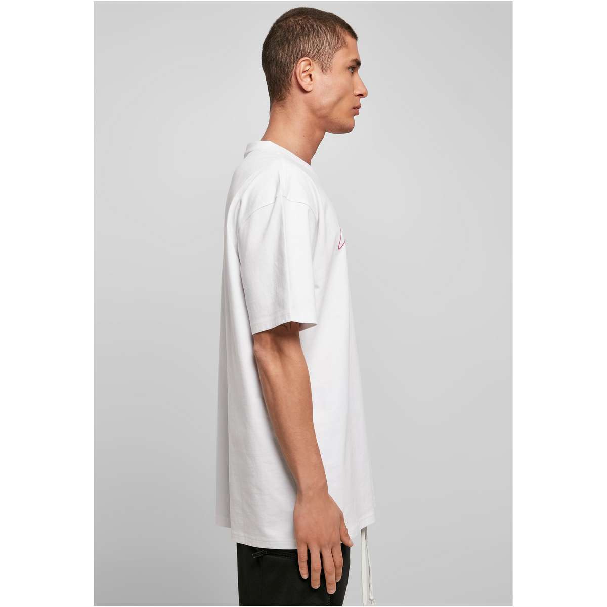 URBAN CLASSICS MEN’S REGULAR FIT COTTON SCRIPT LOGO TEE TB4903 WHITE