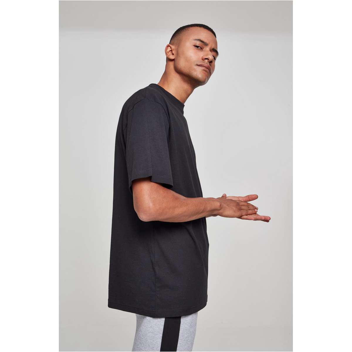 URBAN CLASSICS MEN’S REGULAR FIT COTTON TALL TEE TB006 BLACK