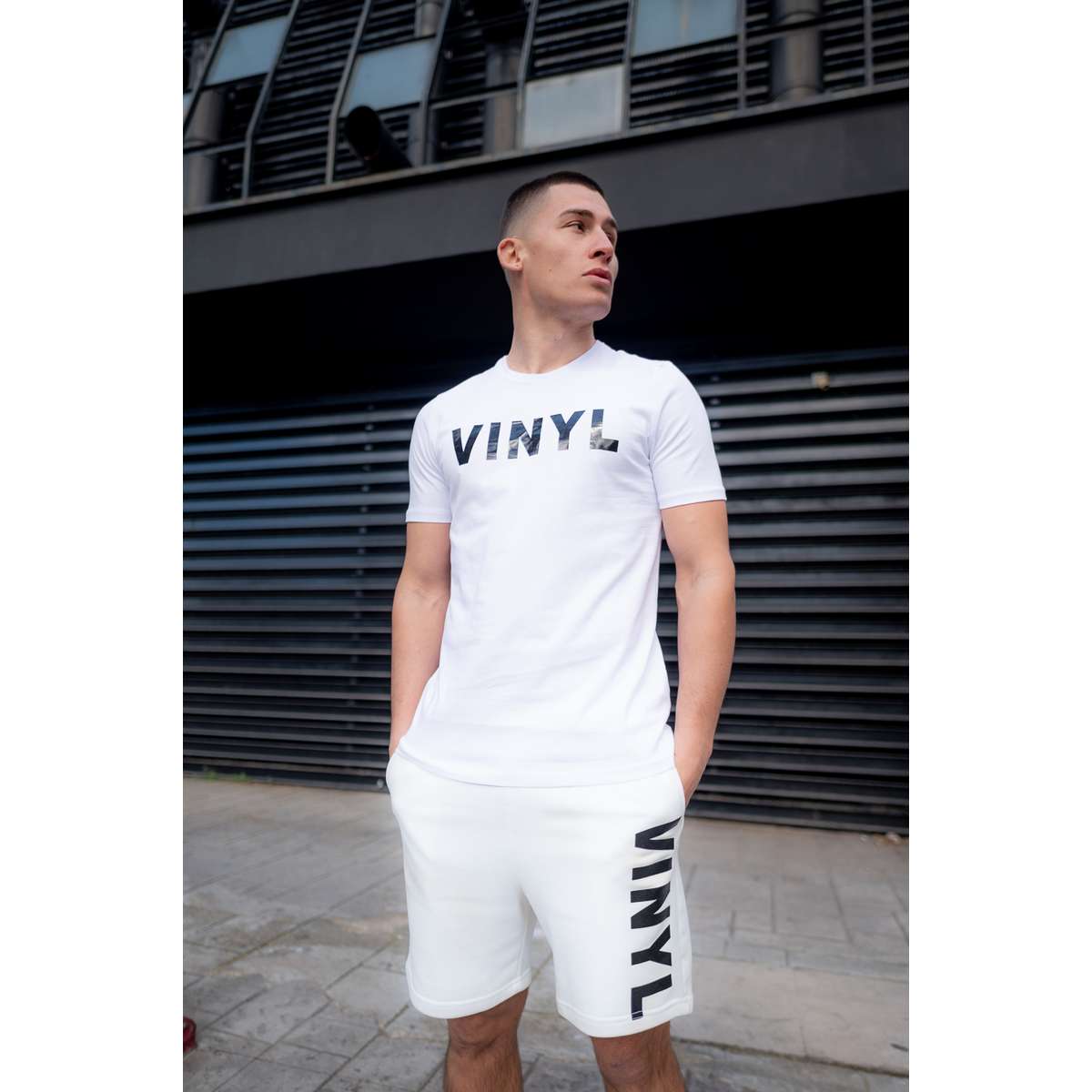 VINYL ΒΕΡΜΟΥΔΑ ME ΤΥΠΩΜΑ ΛΕΥΚΗ COTTON REGULAR FIT ΑΝΔΡΙΚΗ